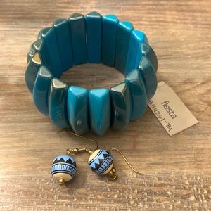 Turquoise toned chunky bracelet and earrings